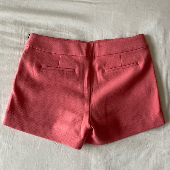 Banana Republic Women’s Side Zipper Shorts (size 6) - Picture 2 of 6